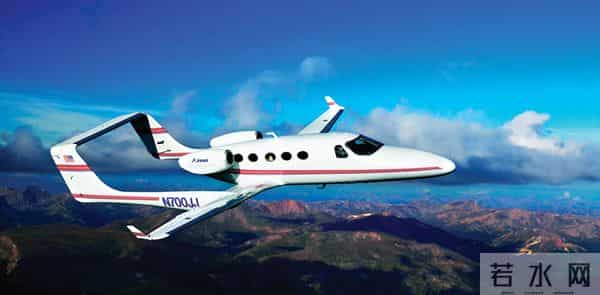 双尾喷气公务机——亚当 A700