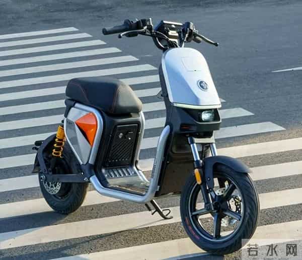 一周一充时代来了！这3款新国标电动车，续航里程都超过100公里