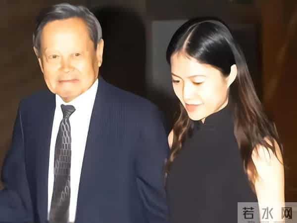 一场追思会，揭露翁帆沉默两月的真相，原来杨振宁生前确实没说错