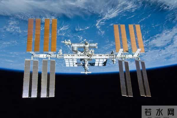 NASA前局长怒批美国航天：登月计划在技术上不可行，学学中国吧！