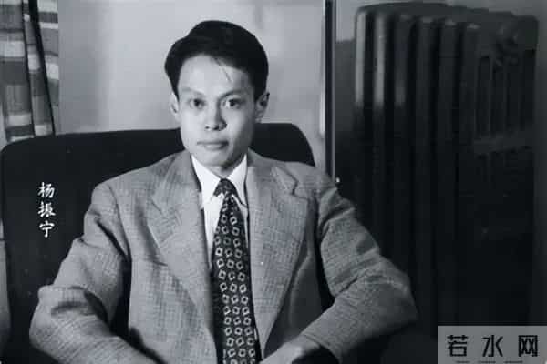 杨振宁追思会上，首次发声的翁帆，将"爷孙恋"的残酷展露无遗