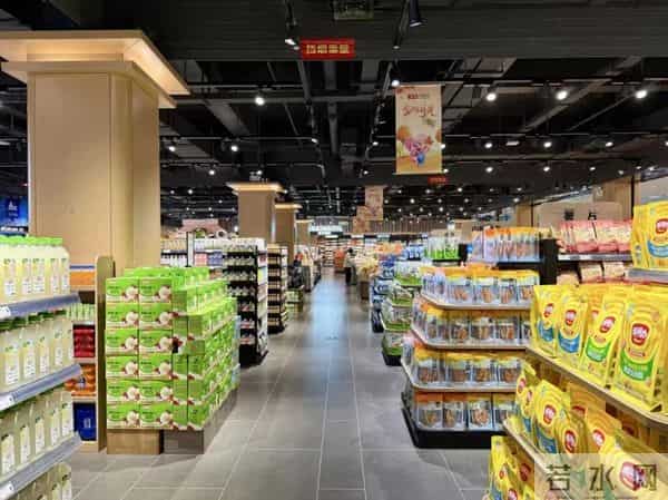 郑州超市大战，丹尼斯被干废了