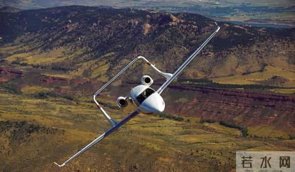 双尾喷气公务机——亚当 A700