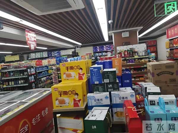 郑州超市大战，丹尼斯被干废了