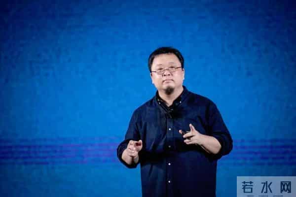 罗永浩扯下大厂遮羞布：都2025年了，别拿套壳大模型假装AI手机