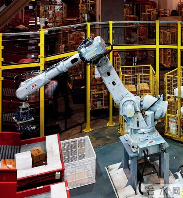 大闸蟹旺季，这些巨头拼了