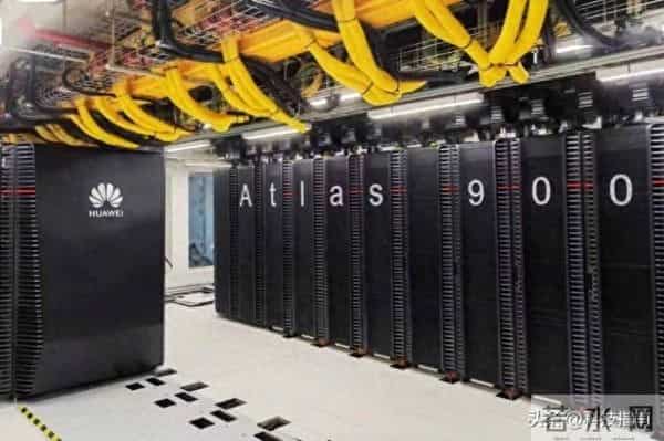 Meta抢谷歌TPU真相：算力够了 数据传不出去等于零