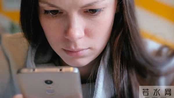 未来智能手机内存或“缩水”:AI 浪潮推高成本迫使厂商减配