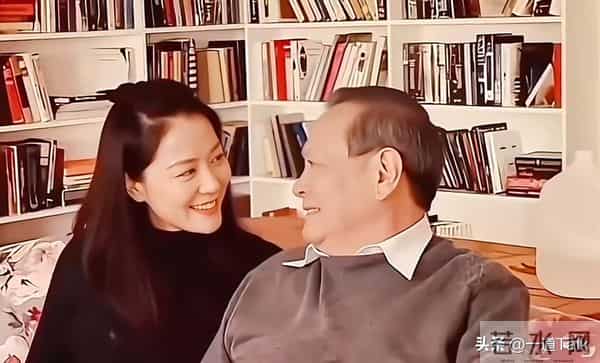 一场追思会，戳穿翁帆沉默两个月真相，原来杨振宁生前真的没说错