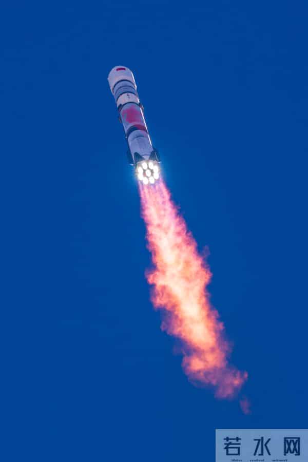 一级火箭没站稳异常燃烧，但路已走通！朱雀三号首飞意义远超成败