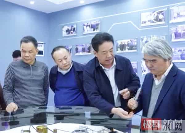 全球首台六轴智能艾灸机器人问世!湖北省机器人控制与驱动技术创新中心发布5项重大科技成果