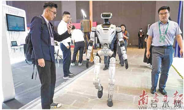 2025年粤港澳大湾区人工智能与机器人产业大会在穗举行