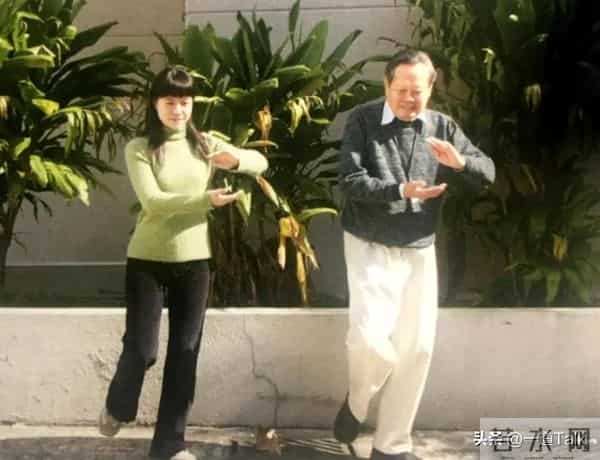 一场追思会，戳穿翁帆沉默两个月真相，原来杨振宁生前真的没说错