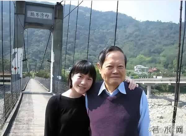 杨振宁离世一个多月，官媒揭开翁帆真实现状，杜致礼妹妹说得很对