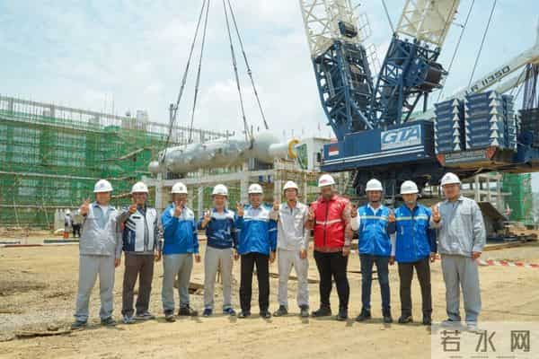 首吊告捷！印尼巨港PUSRI-IIIB项目首台大件设备吊装圆满完成