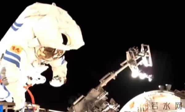 神21乘组立大功！空间站传出好消息，大家最担心的事情尘埃落地了