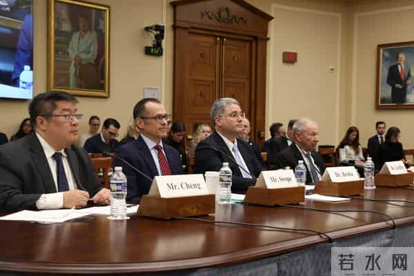 NASA前局长怒批美国航天：登月计划在技术上不可行，学学中国吧！