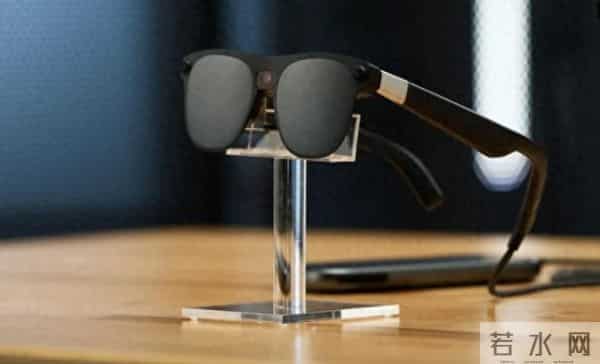 谷歌AI眼镜卷土重来！1000美元起售，硬刚对家苹果，谁当冤大头？