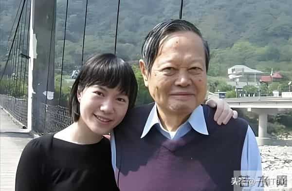 一场追思会，戳穿翁帆沉默两个月真相，原来杨振宁生前真的没说错