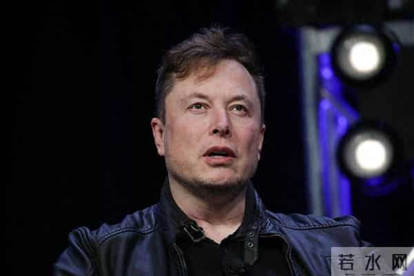 马斯克一键断网，2500台终端瞬间瘫痪，全球通信命脉谁主宰？