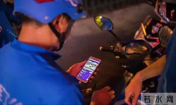 商户不用再赔本赚吆喝，骑手不用再闯红灯送单，新国标破解难题