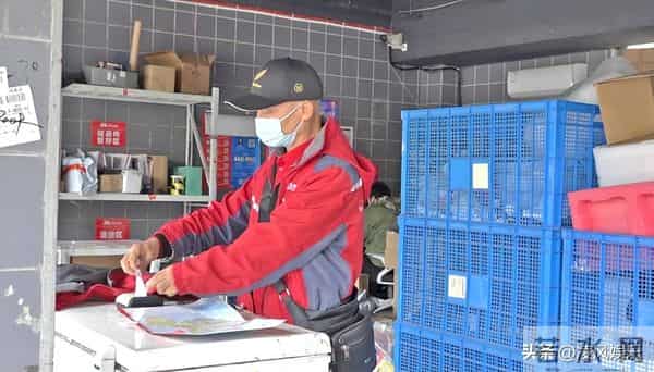 京东001号快递员已退休，勤恳工作16年，刘强东承诺的房给了吗？