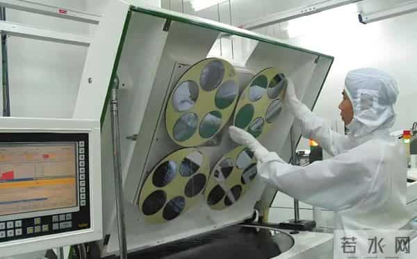 光刻机巨头陷入困局，中国造不成光刻机，但是要造一个光刻工厂！