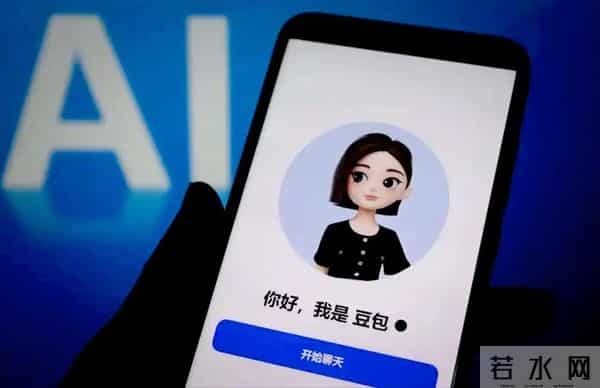 罗永浩扯下大厂遮羞布：都2025年了，别拿套壳大模型假装AI手机