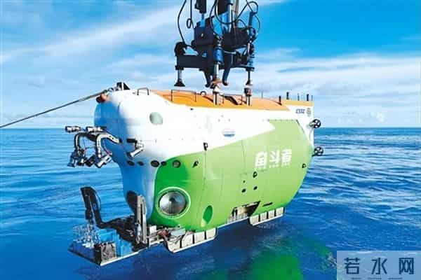 梁文锋改写AI规则，杜梦然发现深海秘境，中国科技凭什么惊艳世界