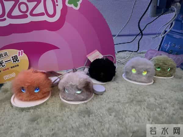 智元与宇树首度同台！上海张江人工智能创新小镇启动建设-直击2025GDPS