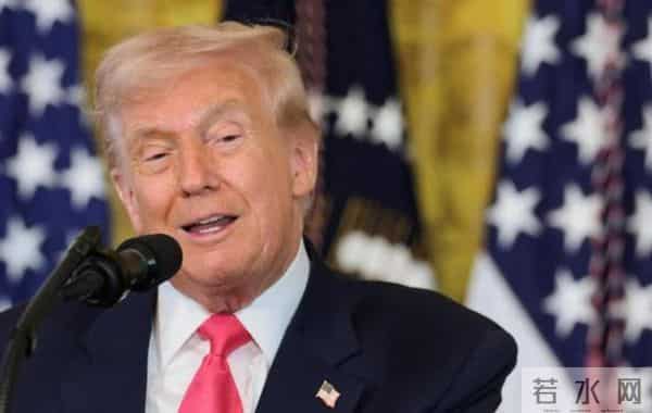 特朗普“大礼”砸向中国，黄仁勋冒火：美国做不了主，等中国拍板