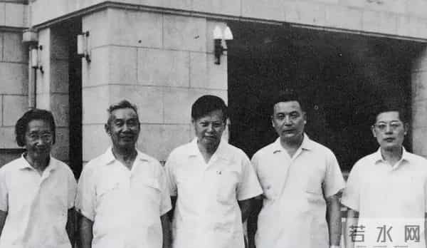 杨振宁逝世后，当年“西南联大五大才子”只剩下一人，他是谁？