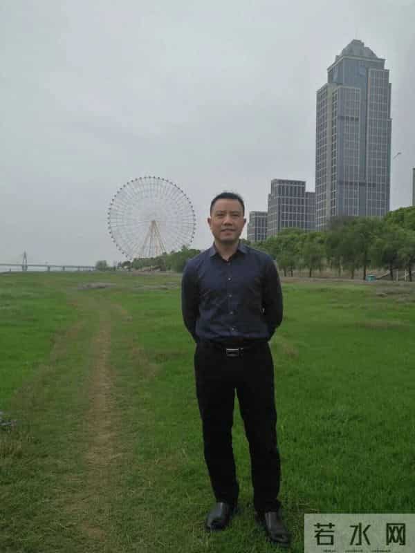 刘明斌，江西萍乡人