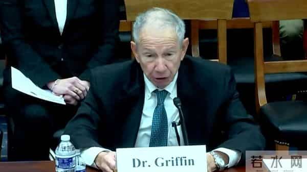 NASA前局长怒批美国航天：登月计划在技术上不可行，学学中国吧！