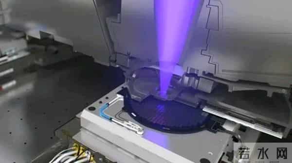 光刻机巨头陷入困局，中国造不成光刻机，但是要造一个光刻工厂！