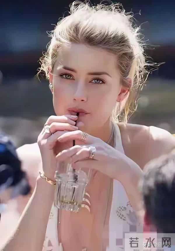 马斯克的白月光，美的无可挑剔，老马对她如此宠溺吧