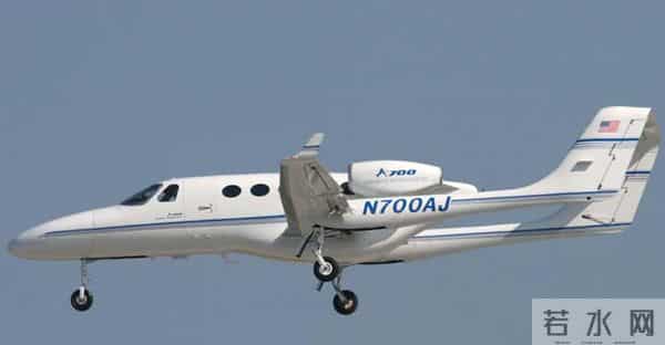 双尾喷气公务机——亚当 A700