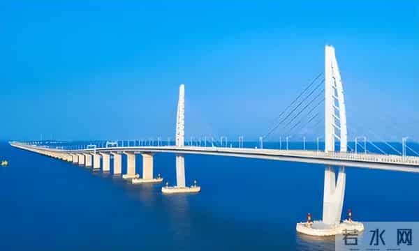 琼州海峡仅19.4公里宽，为何不建一座跨海大桥？是没钱还是没技术