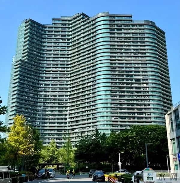 杭州网红大逃亡，丽晶国际租金腰斩！