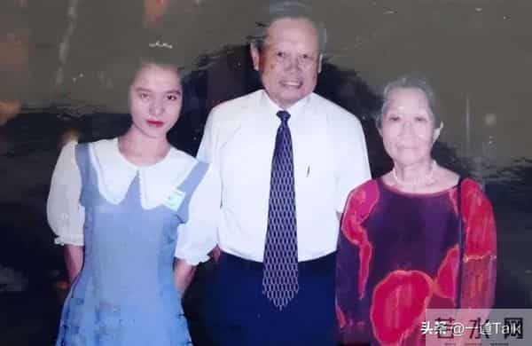 一场追思会，戳穿翁帆沉默两个月真相，原来杨振宁生前真的没说错