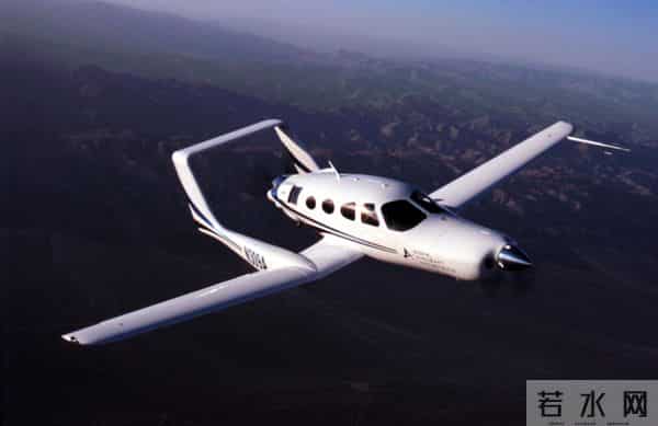 双尾喷气公务机——亚当 A700