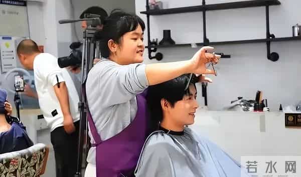 理发店陷入生存危机，没有电商冲击，却纷纷倒闭，原因很扎心