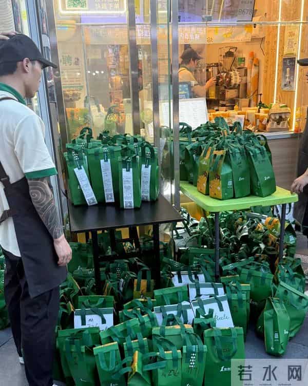 单量涨了，心却凉了：餐饮人不敢说的真话，外卖正在逼死小店！