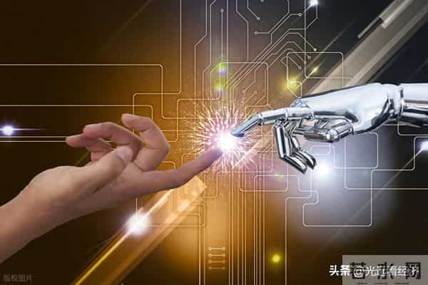 马光远：2025年最大的感受是，超级大周期在耳边轰鸣