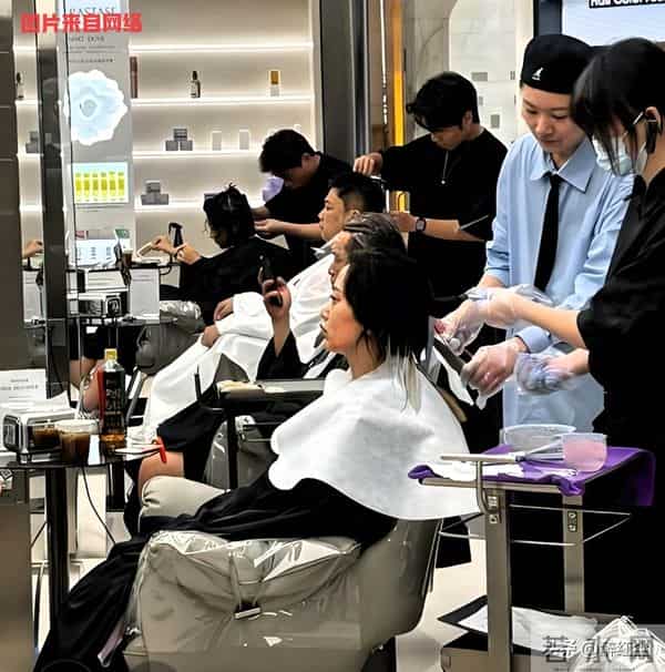 不挨电商冲击，理发店却撑不下去！背后真相，藏着所有实体店的痛