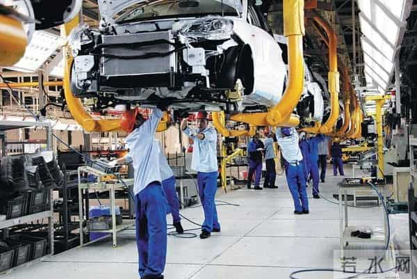 美媒惊呼，中国打出2张王牌后，美国落入下风，美企：川普要管管