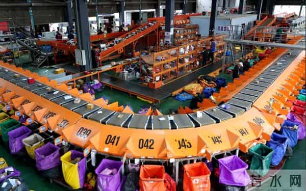 快递每单仅赚4分，上半年送出956亿件！头部公司利润已现分化