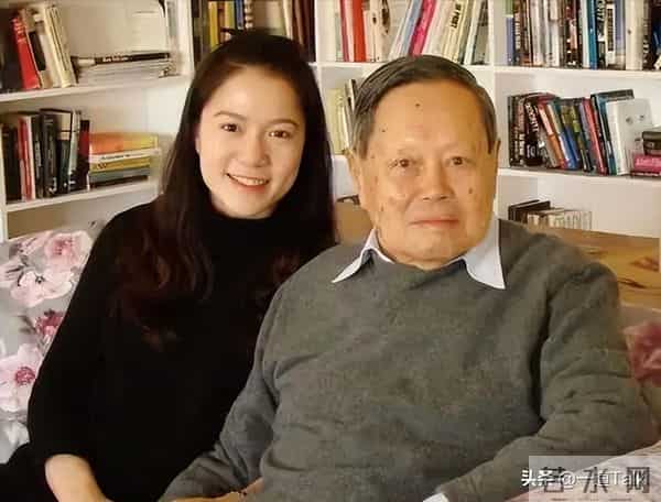 一场追思会，戳穿翁帆沉默两个月真相，原来杨振宁生前真的没说错