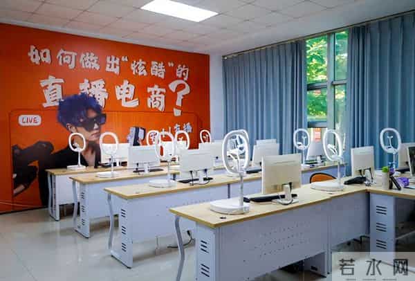 年销几十亿电商巨头接连倒下，直播带货退潮？普通人还能赚钱吗