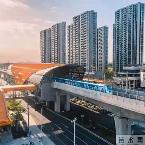 科学家：埃及金字塔下藏1067米深巨型建筑